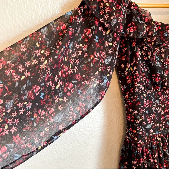 Urban Outfitters Elaine Floral Off-The-Shoulder Feminine Mini Dress, Size 0 - Picture 3 of 12